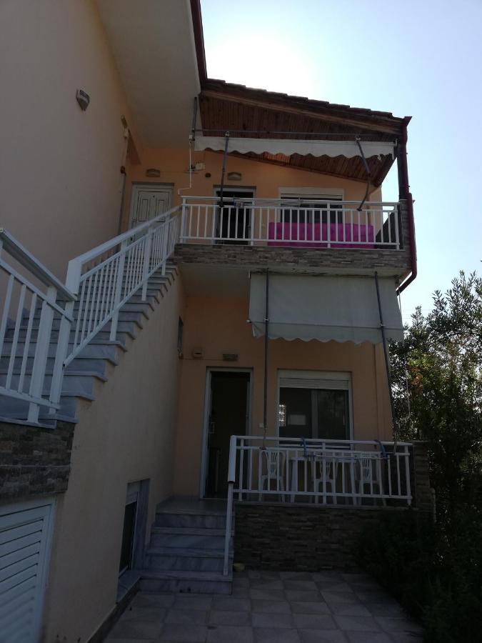Polis΄ House Apartment Vrasná Exterior foto