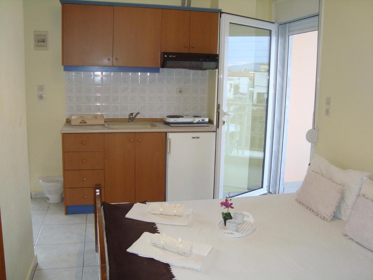 Polis΄ House Apartment Vrasná Exterior foto