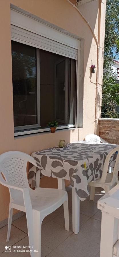 Polis΄ House Apartment Vrasná Exterior foto