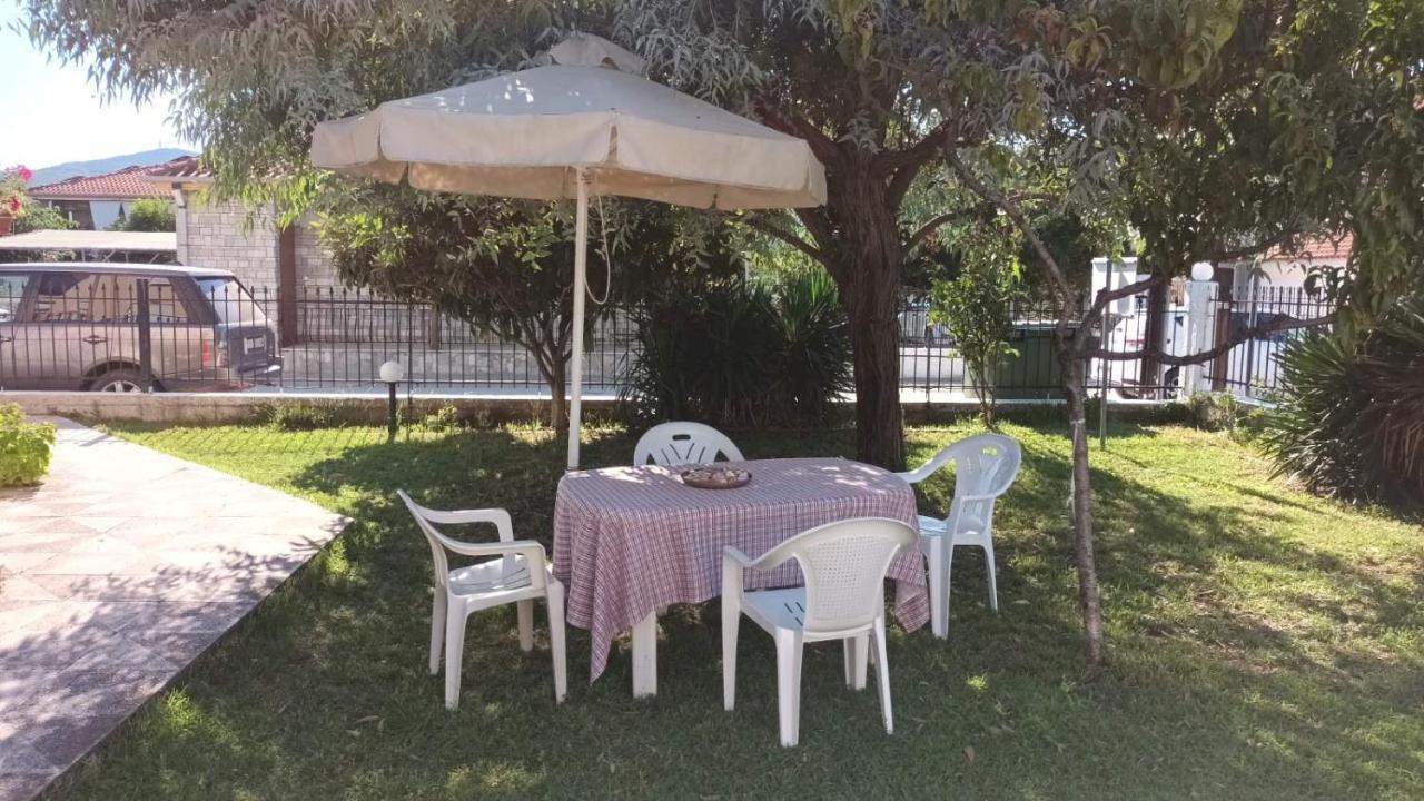 Polis΄ House Apartment Vrasná Exterior foto